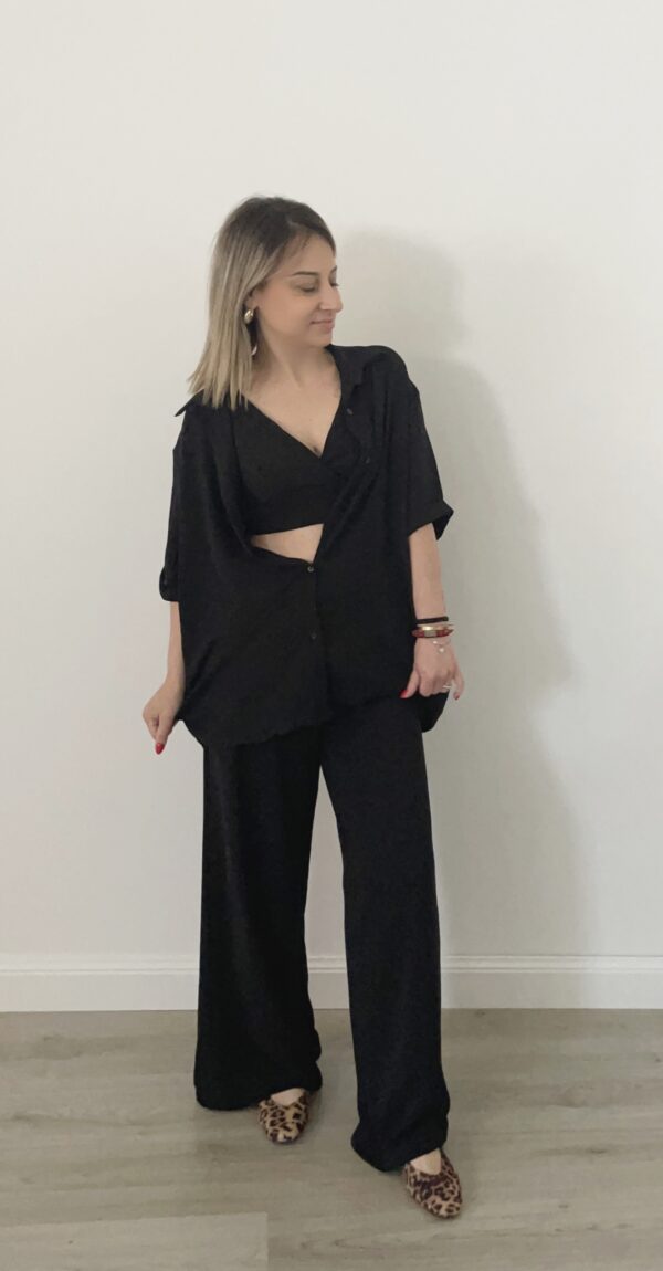 Completo nero donna con camicia over, pantalone palazzo con elastico e top coordinato