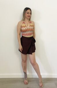 Body multicolor fantasia zig zag effetto Missoni con scollo all’americana
