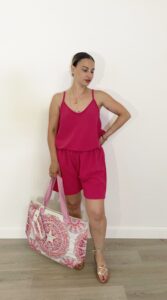 Completo fucsia estivo con top spalline sottili e shorts con vita elasticizzata e coulisse
