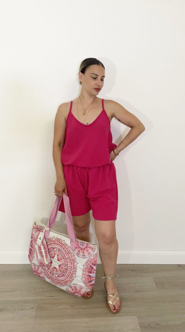 Completo fucsia estivo con top spalline sottili e shorts con vita elasticizzata e coulisse