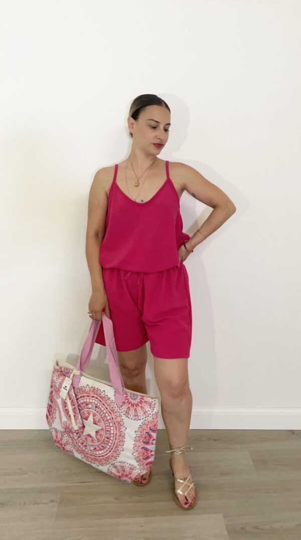 Completo fucsia estivo con top spalline sottili e shorts con vita elasticizzata e coulisse
