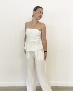 Completo bianco estivo con top fascia elasticizzata con balza e pantalone palazzo con tasche